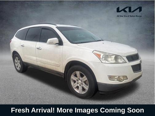 White Diamond Clearcoat 2012 Chevrolet Traverse LT