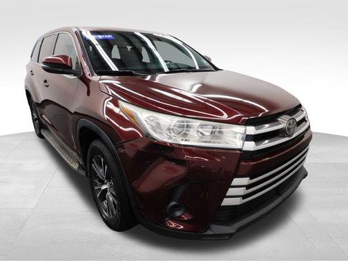 2017 Toyota Highlander LE I4