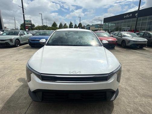 Snow White Pearl 2026 Kia K4 LXS