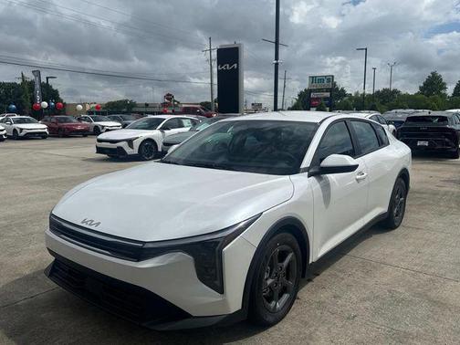 Snow White Pearl 2026 Kia K4 LXS