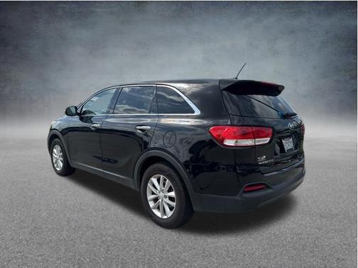 Ebony Black 2016 Kia Sorento L