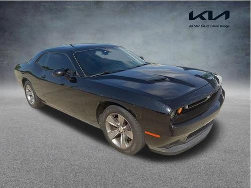 Pitch Black Clearcoat 2015 Dodge Challenger SXT