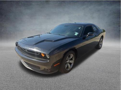Pitch Black Clearcoat 2015 Dodge Challenger SXT