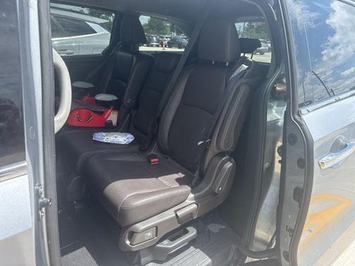 Lunar Silver Metallic 2018 Honda Odyssey Elite