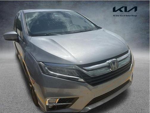 Lunar Silver Metallic 2018 Honda Odyssey Elite