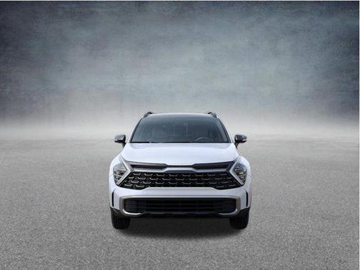 Glacial White Pearl 2024 Kia Sportage X-Line