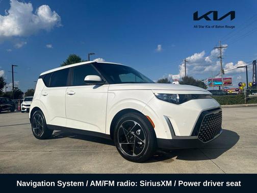 Snow White Pearl 2023 Kia Soul EX