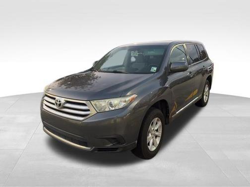 2013 Toyota Highlander SE