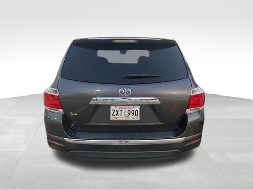 2013 Toyota Highlander SE