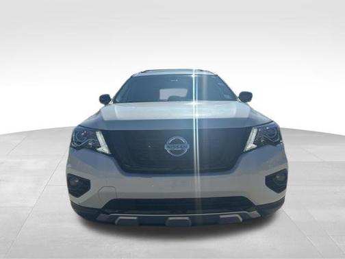 2020 Nissan Pathfinder SL 2WD