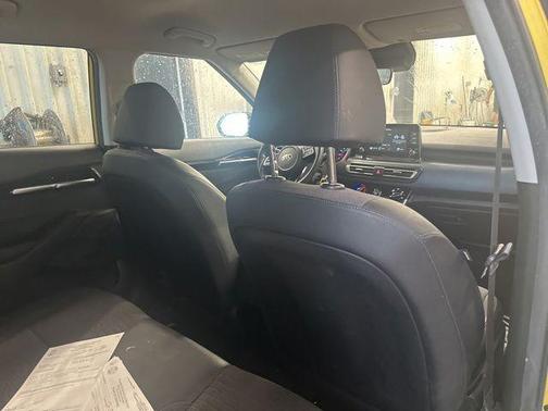 Starbright Yellow/Black Roof 2021 Kia Seltos S