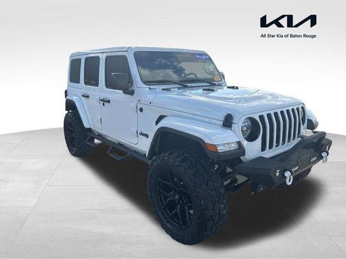 2023 Jeep Wrangler 4-Door Sahara Altitude 4x4
