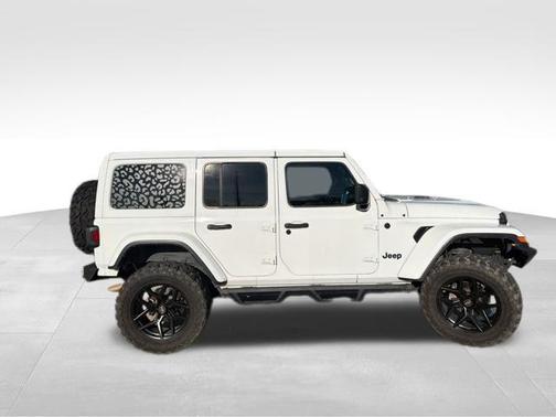 2023 Jeep Wrangler 4-Door Sahara Altitude 4x4