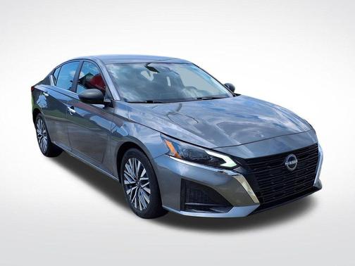 Gun Metallic 2025 Nissan Altima 2.5 SV