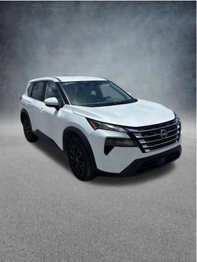Everest White Pearl 2024 Nissan Rogue SV