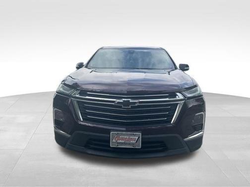 Black Cherry Metallic 2023 Chevrolet Traverse LT Cloth