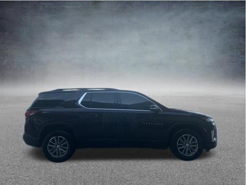 Black Cherry Metallic 2023 Chevrolet Traverse LT Cloth