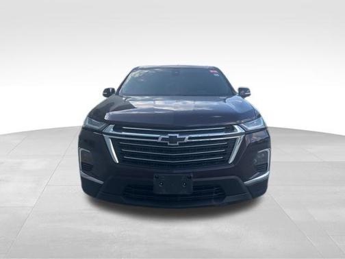 Black Cherry Metallic 2023 Chevrolet Traverse LT Cloth