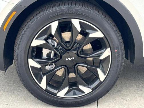 Ivory 2026 Kia Sorento SX