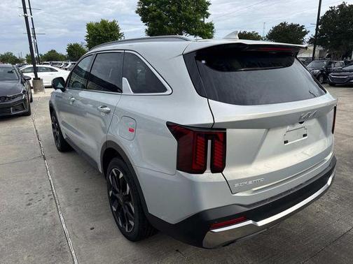 Ivory 2026 Kia Sorento SX