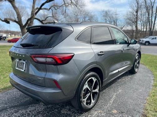 2024 Ford Escape ST-Line Elite