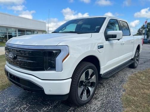 2025 Ford F-150 Lightning Platinum