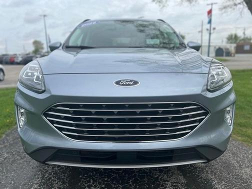2022 Ford Escape Titanium