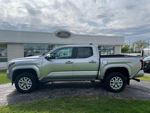 2024 Toyota Tacoma SR5
