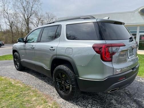 2023 GMC Acadia AT4