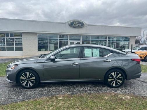 2022 Nissan Altima 2.5 SV