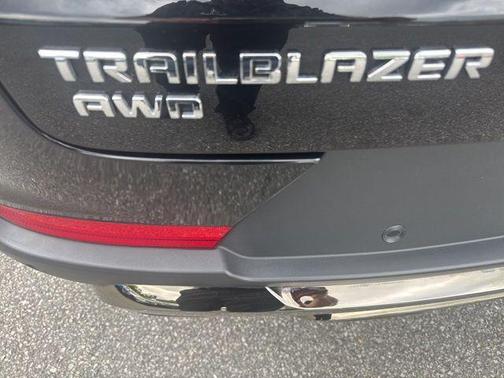Mosaic Black Metallic 2021 Chevrolet Trailblazer ACTIV