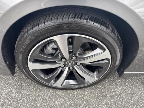 2025 Acura TLX Technology