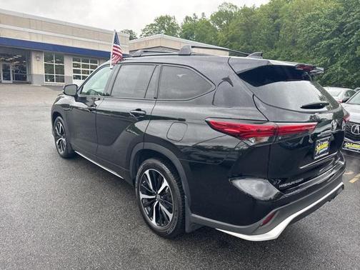 2022 Toyota Highlander XSE