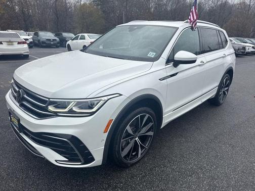 2022 Volkswagen Tiguan 2.0T SEL R-Line 4MOTION
