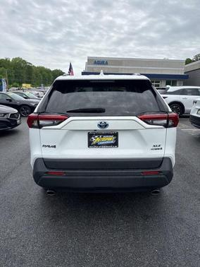 2022 Toyota RAV4 Hybrid XLE