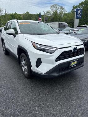 2022 Toyota RAV4 Hybrid XLE