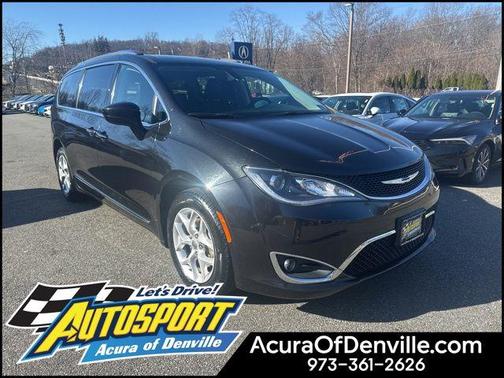 2017 Chrysler Pacifica Touring-L