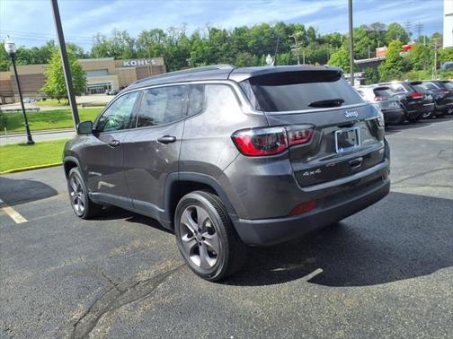 2022 Jeep Compass Latitude Lux 4x4
