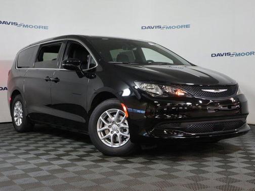 2026 Chrysler Voyager LX