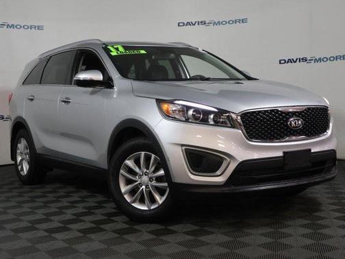 2017 Kia Sorento LX