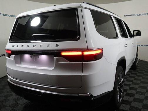 Bright White Clearcoat 2025 Jeep Wagoneer Series III