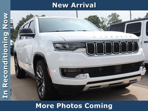 Bright White Clearcoat 2025 Jeep Wagoneer Series III