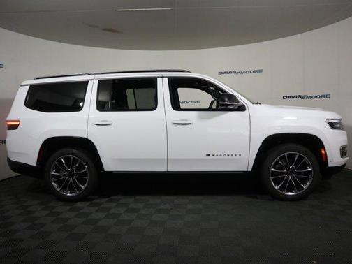 Bright White Clearcoat 2025 Jeep Wagoneer Series III
