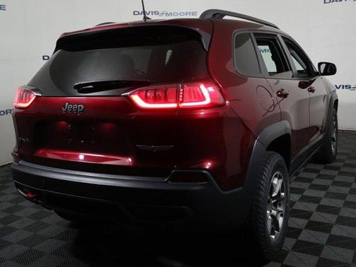 Velvet Red Pearlcoat 2020 Jeep Cherokee Trailhawk