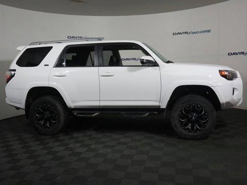 Super White 2018 Toyota 4Runner SR5 Premium