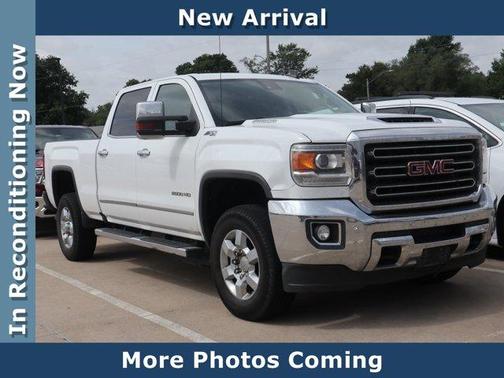 Summit White 2017 GMC Sierra 2500 SLT