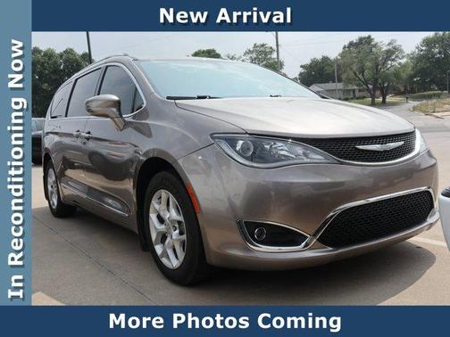 Molten Silver 2017 Chrysler Pacifica Touring-L Plus