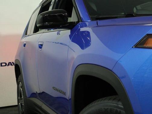 Hydro Blue Pearlcoat 2026 Jeep Cherokee LAREDO/LIMITED