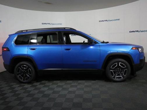 Hydro Blue Pearlcoat 2026 Jeep Cherokee LAREDO/LIMITED