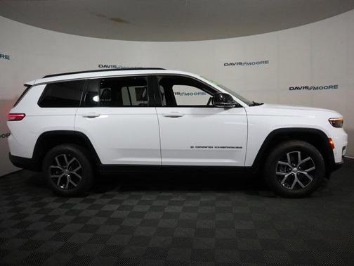 Bright White Clearcoat 2024 Jeep Grand Cherokee L Limited